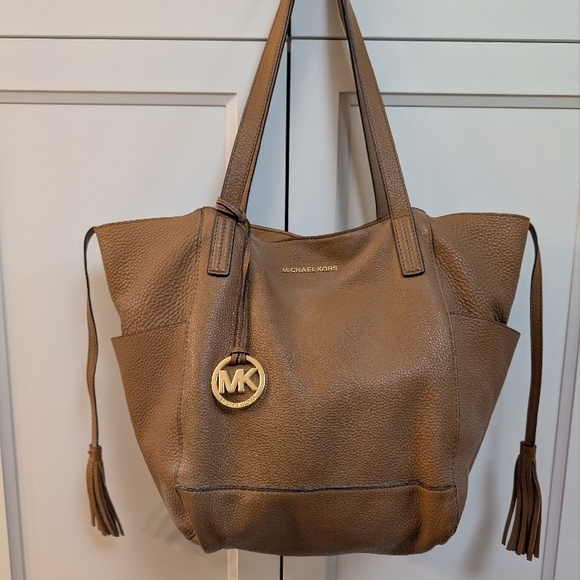 Michael Kors Brown Leather Shoulder Bag - Picture 3 of 6